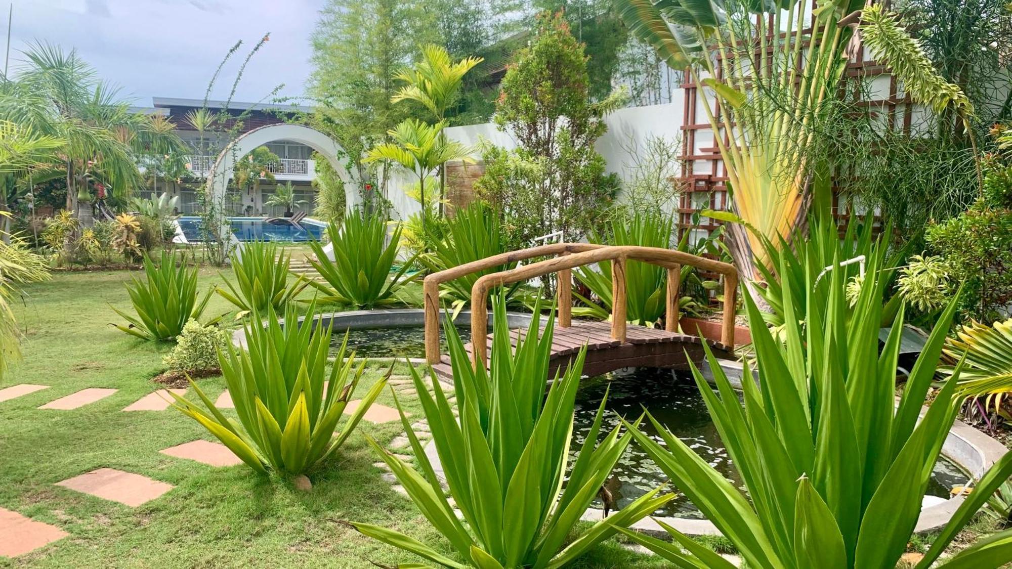 Bella Napoli Resort & Resto Panglao Esterno foto